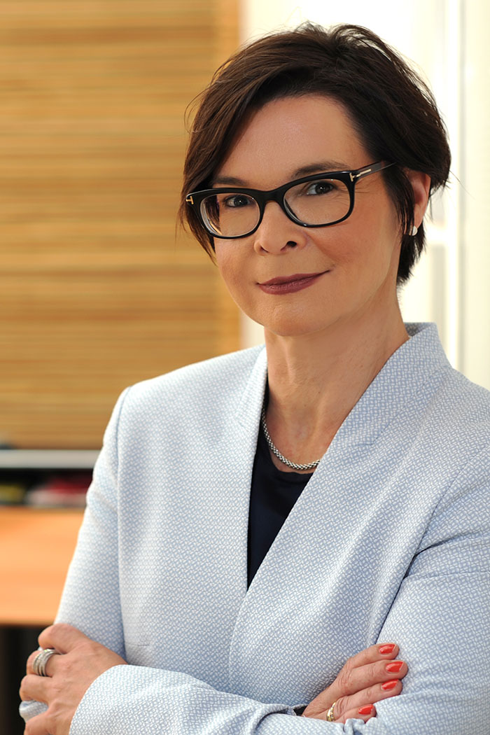 Portrait Manuela Beckert Rechtsanwältin | Fachanwältin für Steuerrecht | Zertifizierte Beraterin für Steuerstrafrecht (DAA) | Zertifizierte Mediatorin | Partner