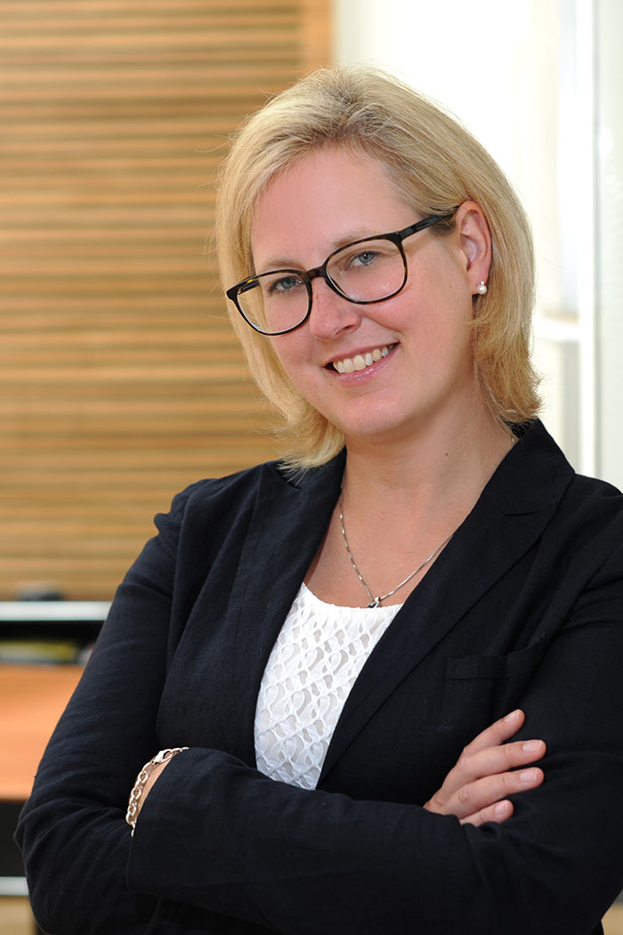 Portrait Frau Butenschön - Partnerin der Weigell Rechtsanwaltskanzlei aus München